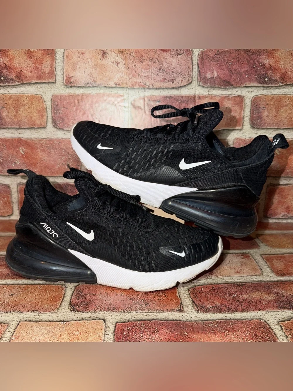Pre-Owned Nike Air Max 270 Black White Sneakers Shoes GS Size 4Y 943345-001